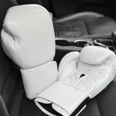 Боксерские перчатки BOXBRO protect белые 14 oz в наличии в магазине Сайд-Степ