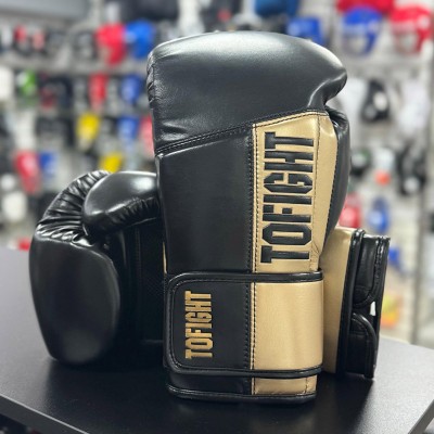 Боксерские перчатки TOFIGHT черно-золотые в наличии в магазине Сайд-Степ